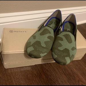 Rothy’s Olive Camo Sz 9.5 Loafers